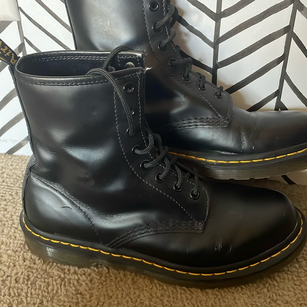 Dr.Martens 1460 smooth leather boots. Size 9